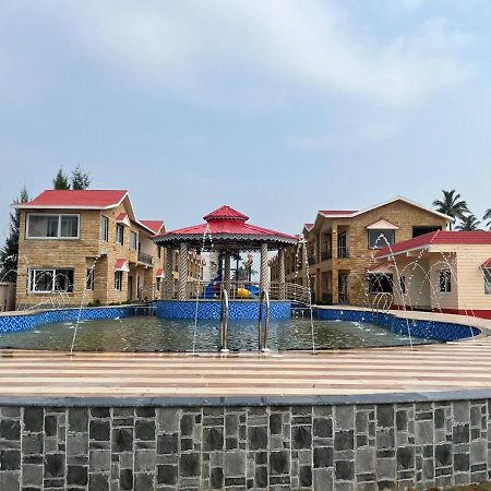 Swarnabhoomi Beach Resort Мандармани Экстерьер фото