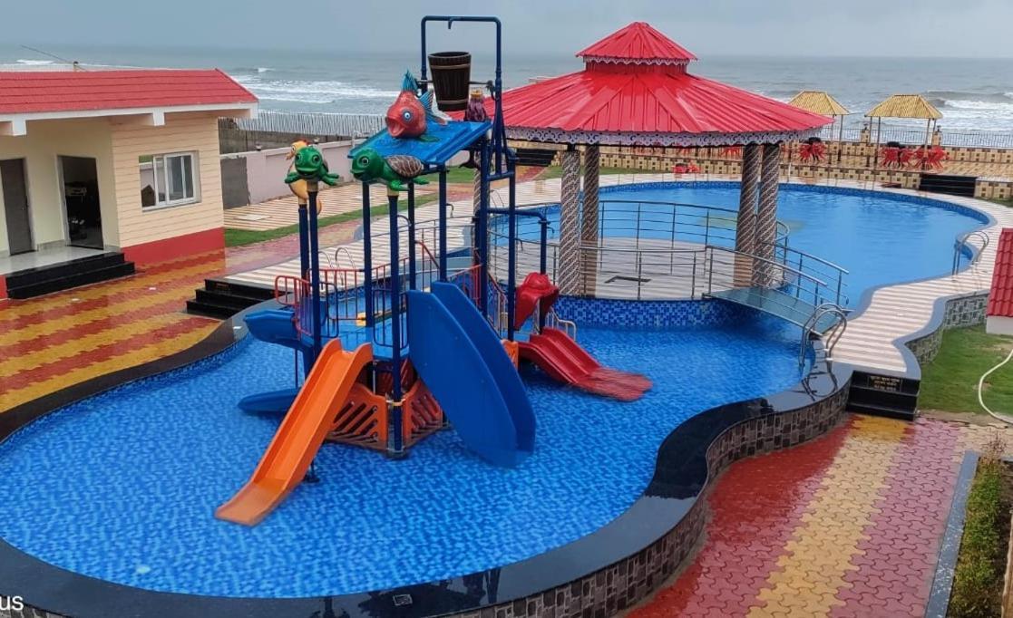 Swarnabhoomi Beach Resort Мандармани Экстерьер фото